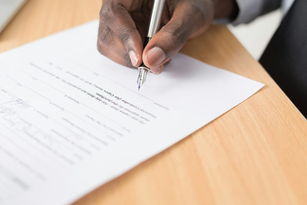 Advogado preparando recurso administrativo de concurso público em Salvador